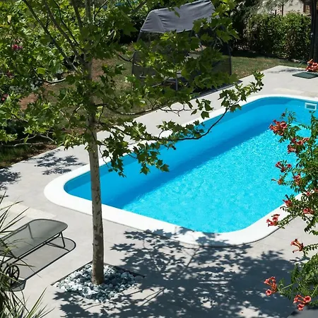Mod With Heated Pool * Podstrana