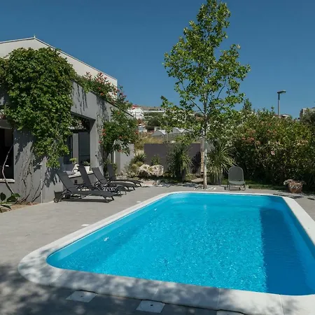 Mod With Heated Pool Willa Podstrana
