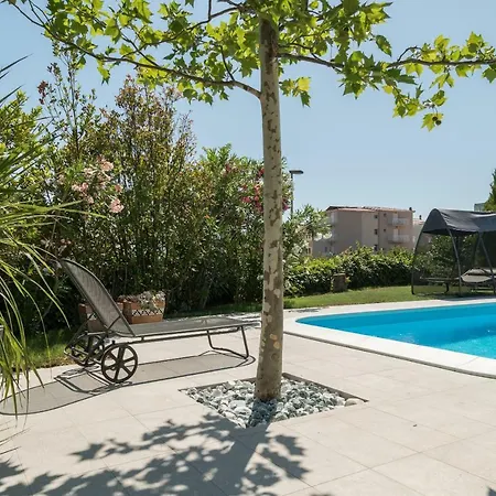 빌라 Mod With Heated Pool